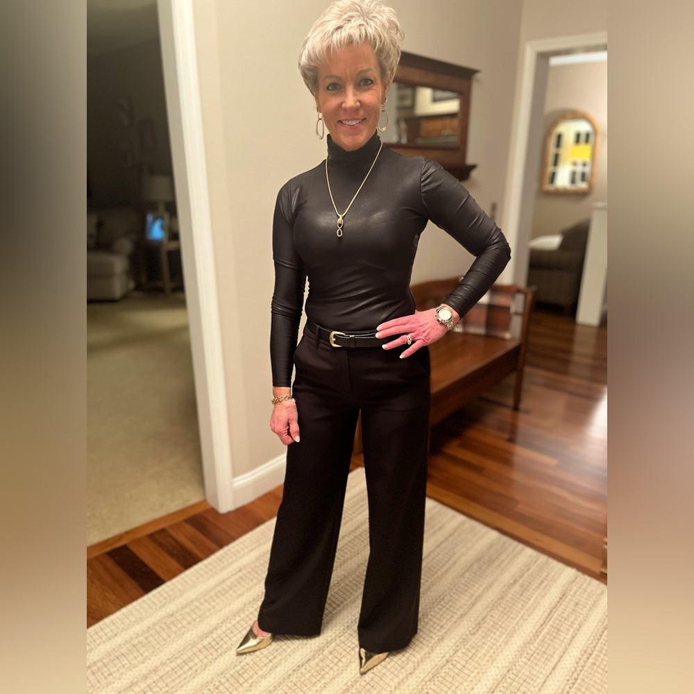 WHBM - Luna Black Wide Leg Trousers.  Belt Loops. Size 00. Perfect Condition!